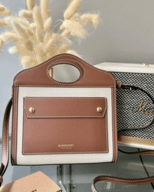 [버버리] 포켓 캔버스 토트백 8052898