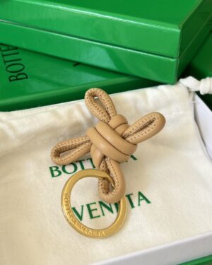 [보테가베네타] 트라이앵글 키 링 619100V00503722