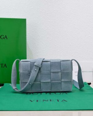 [보테가베네타] 데님 카세트 크로스백