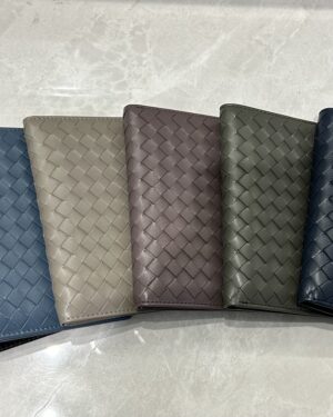 [보테가베네타] 인트레치아토 여권 케이스 (6 Colors)
