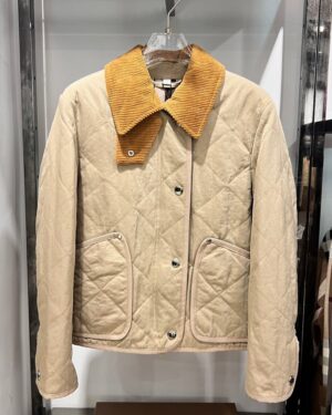 [버버리] 여성용 코듀로이 칼라 누빔 숏 자켓