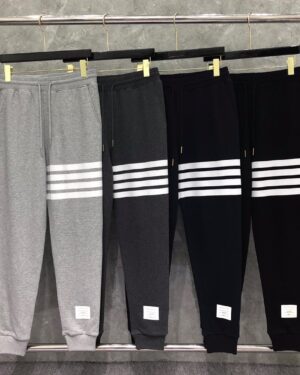 [톰브라운] 4선 스웨트 트레이닝 팬츠