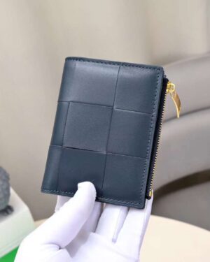 [보테가베네타] 스몰 카세트 폴더형 지퍼 지갑 706010