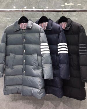 [톰브라운] 4선 다운필 발 칼라 롱패딩 자켓