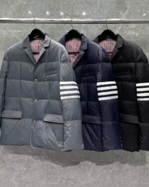 [톰브라운] 4선 다운필  발 칼라 패딩 자켓