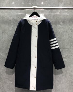 [톰브라운] 나일론 캔버스 4선 다운 풋볼 파카