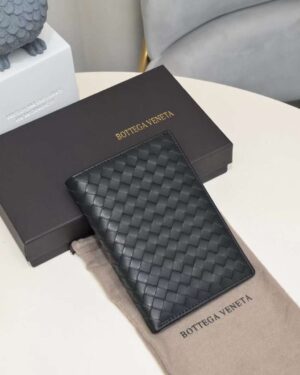 [보테가베네타] 인트레치아토 여권 케이스