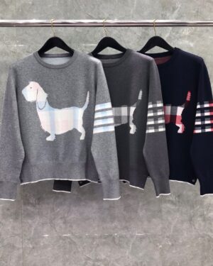 [톰브라운] 코튼 크레이프 버팔로 체크 자카트 헥터 아이콘 4선 스웨터