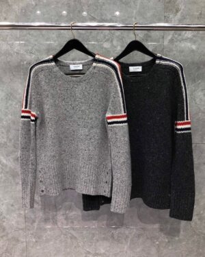 [톰브라운] 암밴드 모헤어 니트