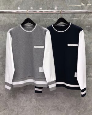 [톰브라운] 팔배색 라운드넥 스웨트셔츠