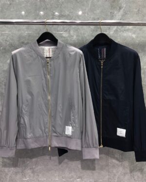 [톰브라운] 센터백 스트라이프 립스탑 보머 재킷