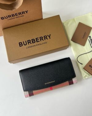 [버버리] 장지갑 3957
