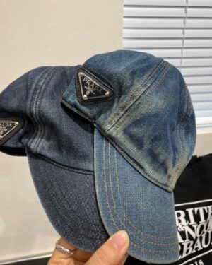 [프라다] 남녀공용 사이드 트라이앵글 로고 빈티지 데님 볼캡