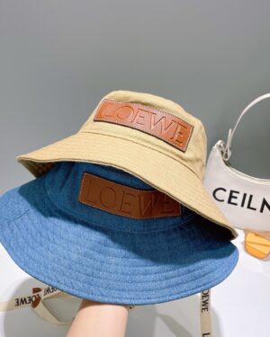 [로에베] 남녀공용 레더 로고 버킷햇