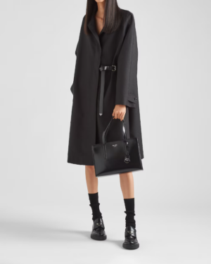 [프라다] 리에디션 1995 브러쉬드 가죽 미디엄 핸드백 1BA350