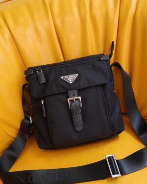 [프라다] 리나일론 숄더백