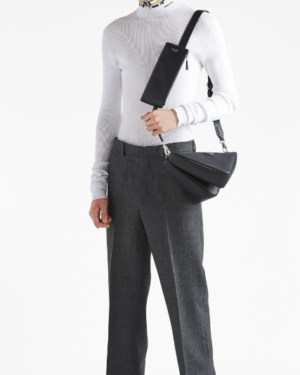 [프라다] 삼각로고 사피아노 트라이앵글 숄더백 2VH157