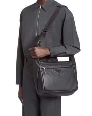 [프라다] 삼각로고 레더 크로스백 2VH125