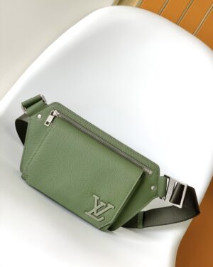 [루이비통] 테이크오프 슬링백 M22665