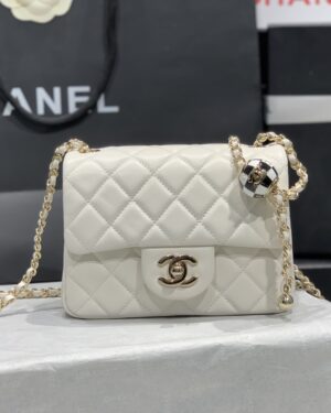 [샤넬] 쁘띠삭 플랩백 AS1786