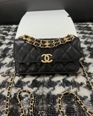 [샤넬] 코코퍼스트 woc 폰홀더 블랙 금장 AP3021