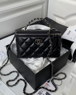 [샤넬] 베니티백 램스킨 탑 핸들 체인 블랙/핑크/네이비 AP3593