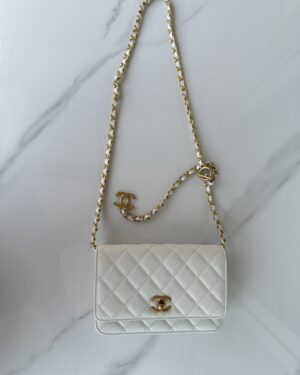 [샤넬] 플랩 폰홀더 백 화이트 캐비어 카프스킨 금장 AP3479