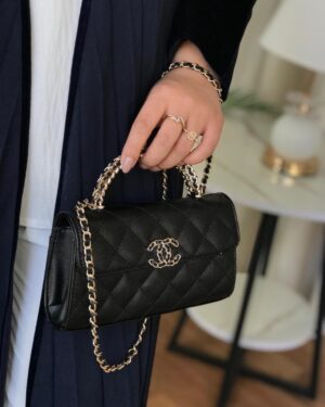 [샤넬] 23P 캐비어 퀼팅 체인 cc로고 탑핸들 woc 폰홀더백 AP3238