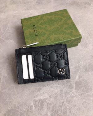 [구찌] GG  엠보스  지퍼 카드지갑