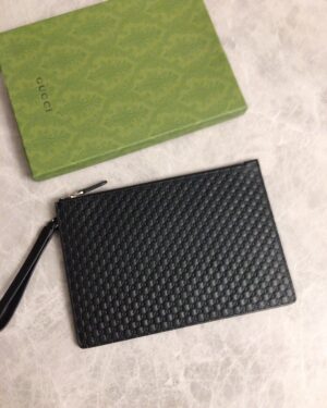 [구찌] GG 마이크로 엠보스 클러치