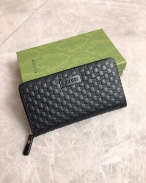 [구찌] GG 마이크로 엠보스 지퍼 장지갑