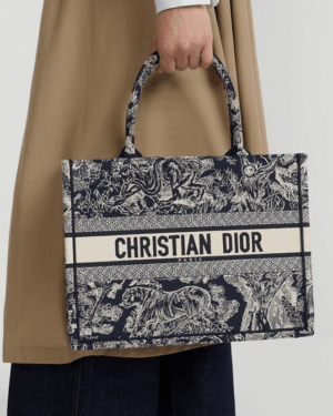 [디올] 북 토트백 (미디엄/라지) M1296ZRGO
