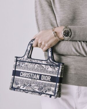 [디올] 미니 북 토트백 S5475ZTDT