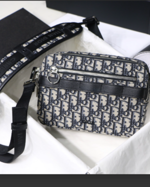 [디올] 사파리 메신저백