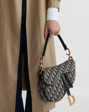 [디올] 새들 스트랩백 M0455CTZQ