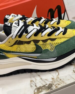 [나이키] NIKE SACAI 사카이 스니커즈