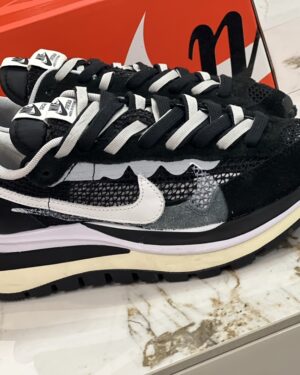 [나이키] NIKE SACAI 사카이 스니커즈