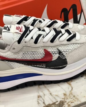 [나이키] NIKE SACAI 사카이 스니커즈