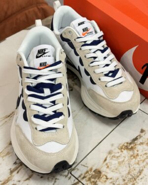 [나이키] NIKE SACAI 사카이 스니커즈