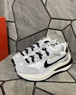 [나이키] NIKE SACAI 사카이 스니커즈