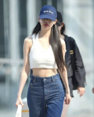 [미우미우] 자수 로고 볼캡(장원영 모자)