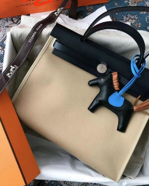 [에르메스] 켈리 kelly Herbag 31cm S2 Trench +블랙 숄더백