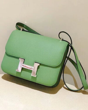 [에르메스] 콘스탄스 미니 19cm 3I Vert Criquet Epsom송아지가죽 숄더백 은장