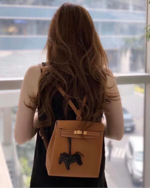 [에르메스] 켈리 백팩 kelly Ado 22cm CK37 Gold Taurillon Clemence송아지가죽