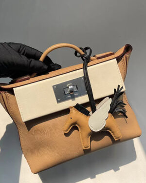 [에르메스] 켈리 2424 미니백 0M Chai +Nata evercolor+ swift소가죽