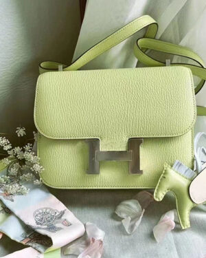 [에르메스] 콘스탄스 미니 19cm R9 Jaune Bourgeon 산양가죽 숄더백 은장