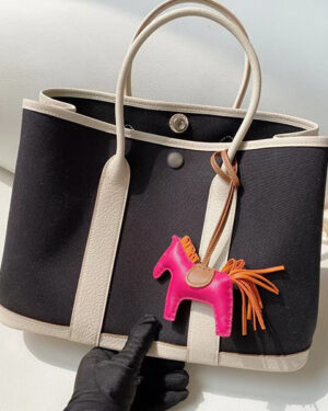 [에르메스] 가든파티 30cm 캔버스 판다색🐼🐼 금장 은장 핸드백