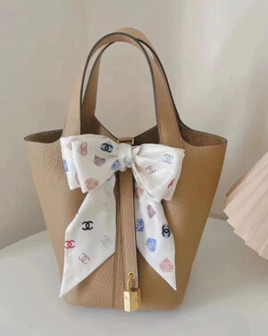 [에르메스] 피코탄 Picotin 18,22cm 0M Chai 금장 은장 핸드백