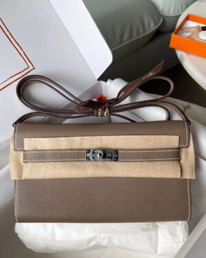 [에르메스] 켈리투고 woc장지갑 8C Gri Elephant Epsom 송아지가죽