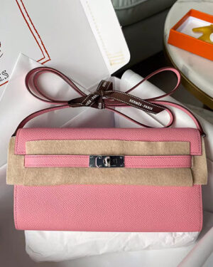 [에르메스] 켈리투고 woc장지갑 1Q Rose Confetti Epsom 송아지가죽